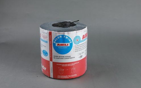 Arılı Baler Twines are produced with UV filters and antioxidant additives, ensuring long-lasting durability and resistance against sunlight and environmental conditions.